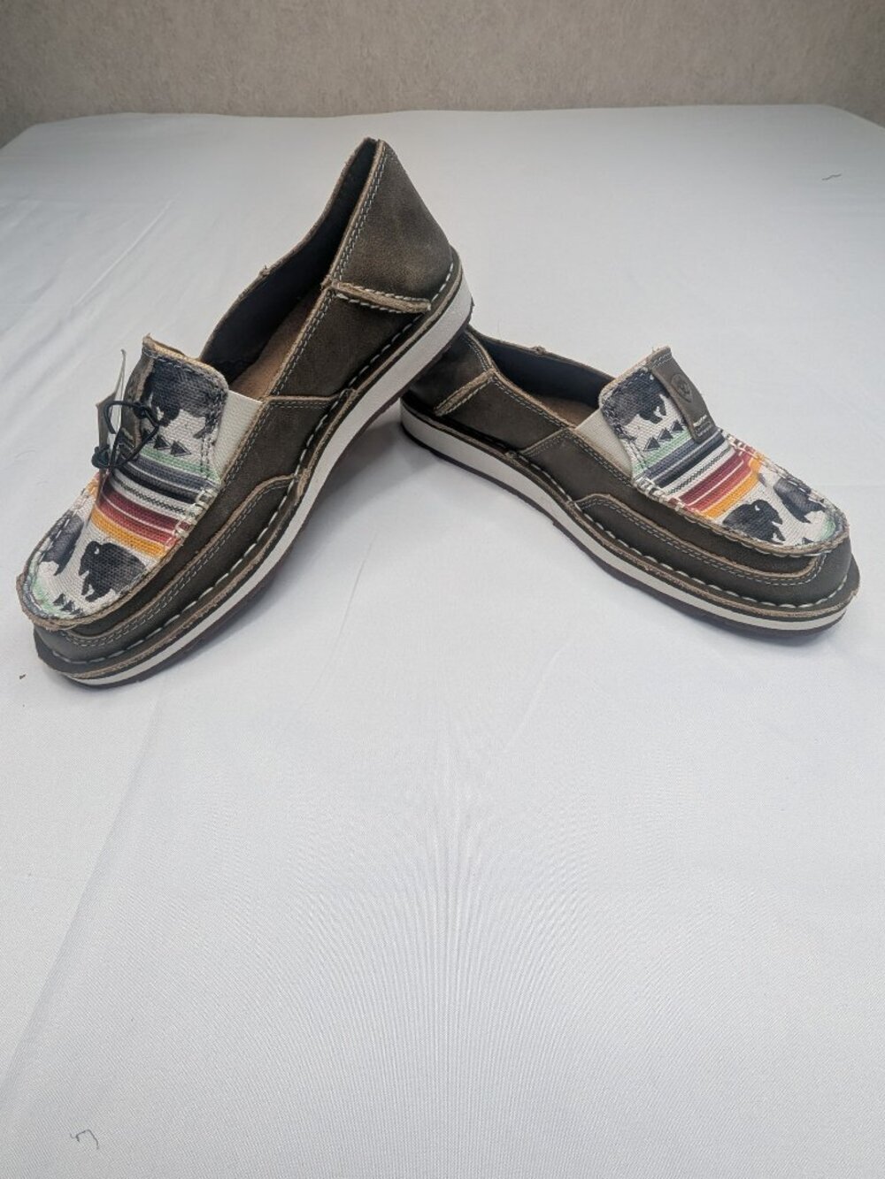 Ariat Women's Cruiser Natural Taupe Buffalo Print 6.5B NWT